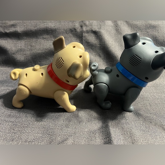 Disney Puppy Dog Pals Bingo & Rolly toys & When Pugs Fly book bundle - Picture 14 of 15